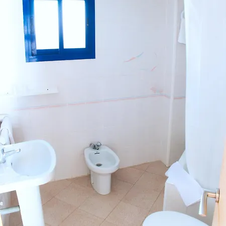Aparthotel La Barca 3*