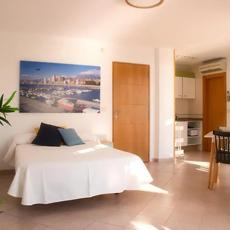 Aparthotel La Barca 3*